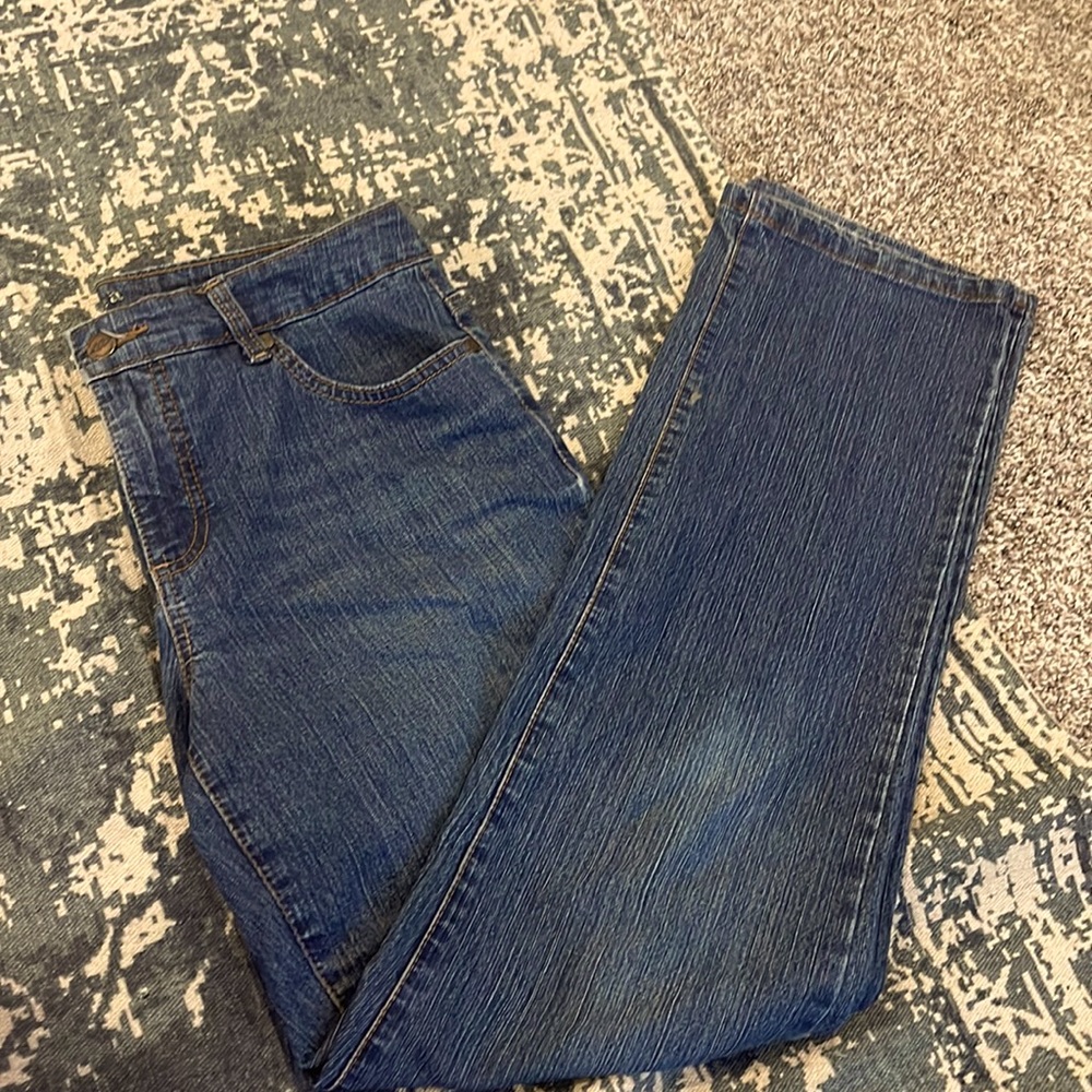 Dark Wash Low-Rise Bootcut Jeans